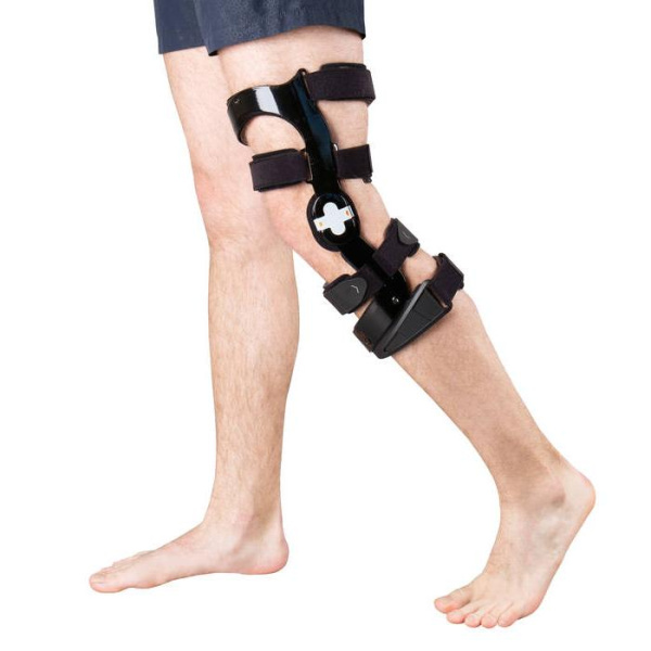 Ортез на коленный сустав (левый) Т.44.52L  Trives Ортез на коленный сустав (левый) Т.44.52L  Trives