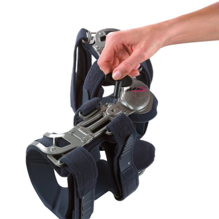 Ортез коленный регулируемый жёсткий MEDI M.4s OA для лечения остеоартроза (правый варус) G027_R  